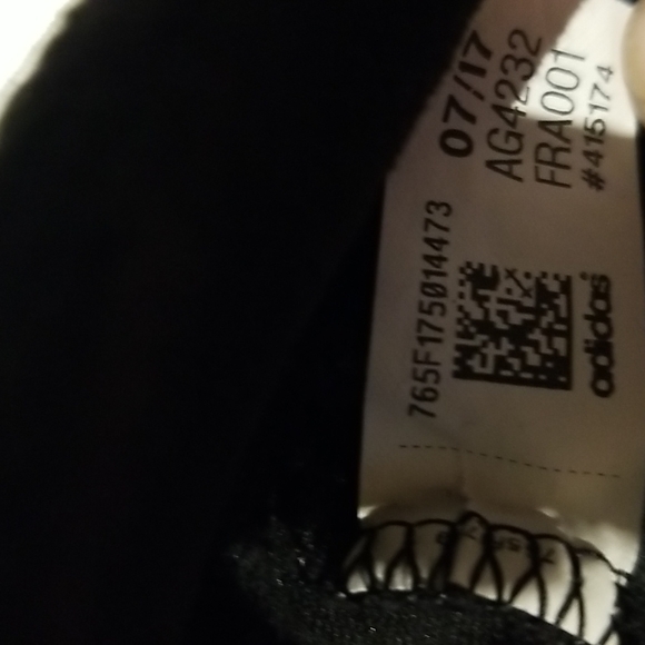 Adidas girls sz 2T sweatshirt - Picture 8 of 8